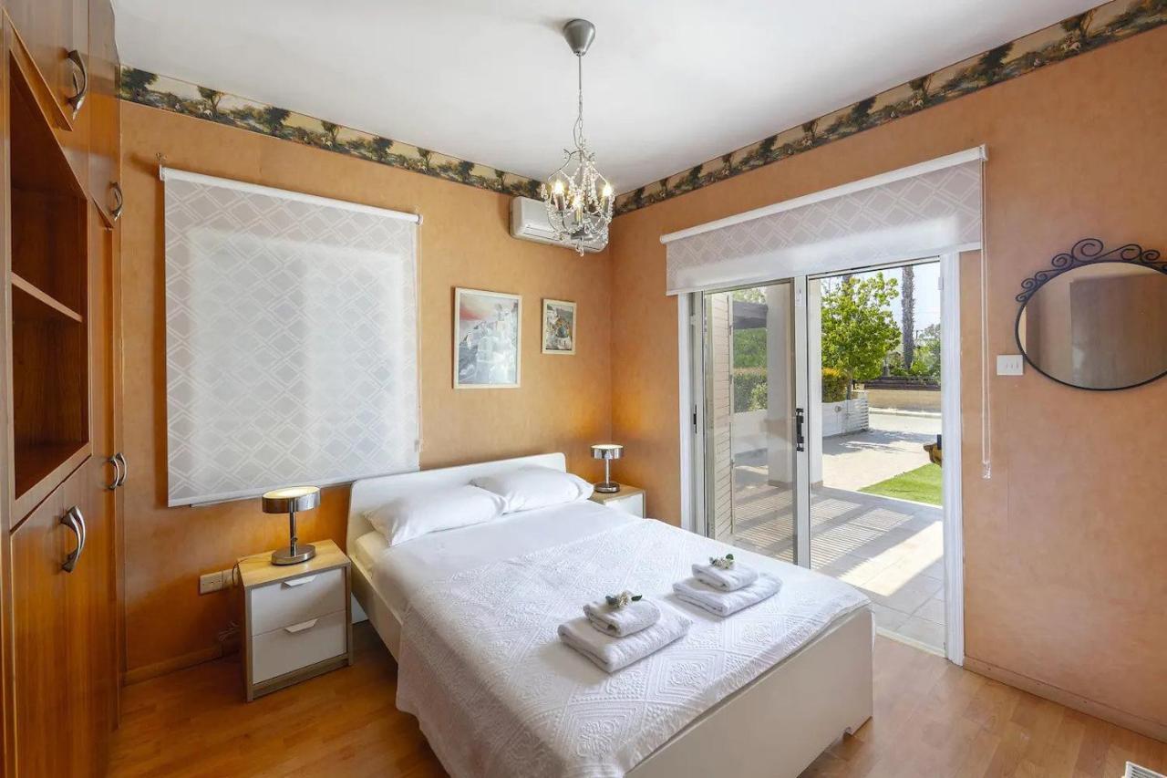 Beachfront Villa Carpe Diem Kiti المظهر الخارجي الصورة