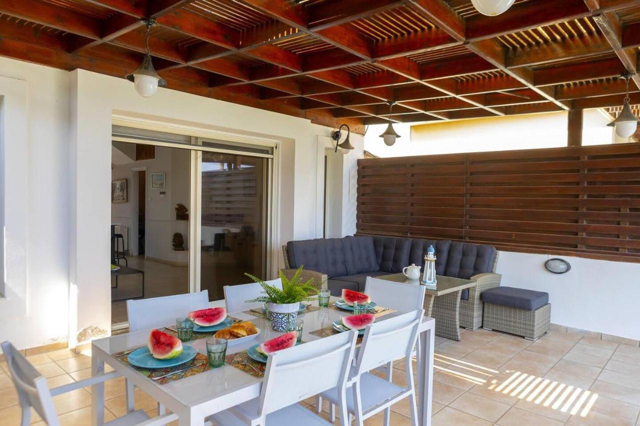 Beachfront Villa Carpe Diem Kiti المظهر الخارجي الصورة