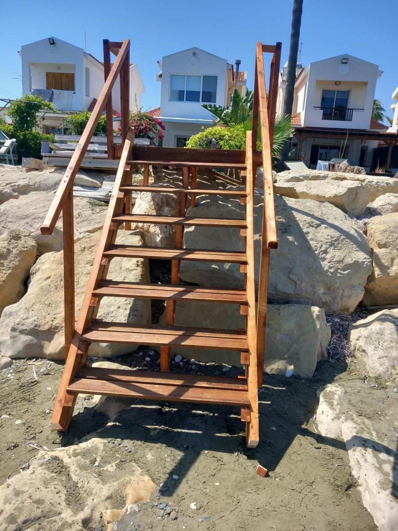 Beachfront Villa Carpe Diem Kiti المظهر الخارجي الصورة